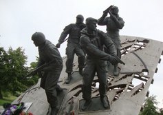 Памятник «Бойцам спецназа России» в Санкт-Петербурге