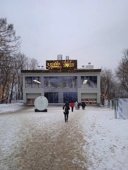 Эскалаторная галерея на Воробьевых Горах