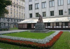 Памятник Ленину на Тверской площади