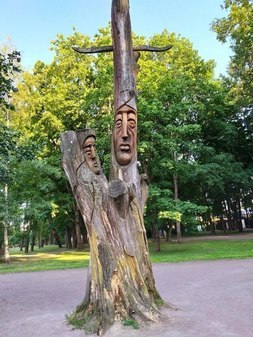 Скульптура «Святое семейство» в Выборге