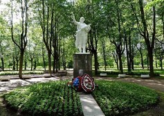 Памятник воинам-освободителям в Павловске