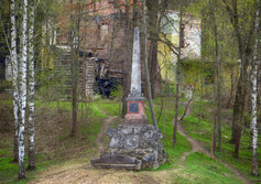 Обелиск в честь основания Павловска