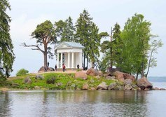 Храм Нептуна в парке Монрепо