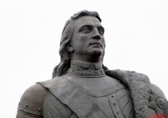 Памятник Фёдору Апраксину в Выборге