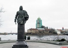 Памятник Фёдору Апраксину в Выборге
