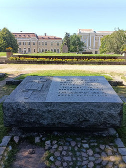 Памятник финским нацистам в центре Выборга