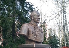 Бюст Михаила Галкина-Враского в Троицкой пустыне