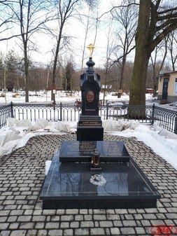 Памятник на могиле семьи А.И. Штакеншнейдера