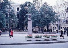 Памятник В.В. Маяковскому в Санкт-Петербурге