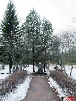 Памятник Стрельнинскому десанту 1941 г.