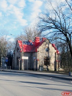 Дом привратника и "Готические" ворота в Орловский парк