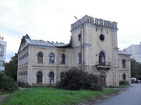 Готический домик