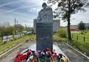 Братская могила советских воинов в центре Путилово