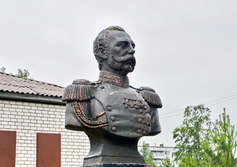 Памятник Александру II в Путилово