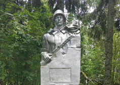 Братская могила воинов РККА в д. Красная Мыза