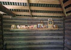 Родник и часовня Тихвинской иконы Божией Матери в Новом Луцке