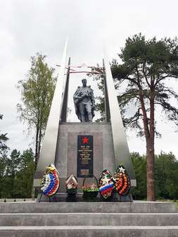 Братская могила в «Роще Пятисот»