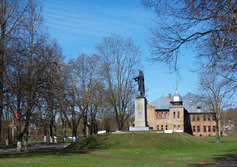 Памятник «Героям-партизанам» в Кингисеппе