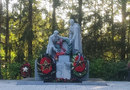 Братская могила советских воинов в Усть-Луге