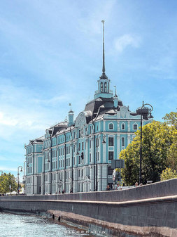Городской училищный дом им. Петра Великого (Нахимовское училище)