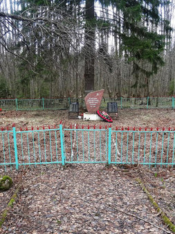 Братское кладбище советских воинов близ Пятчино