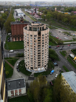 «Дом-стакан» на Седова, 58