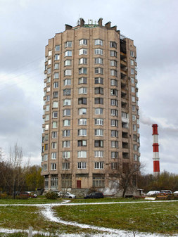 «Дом-стакан» на Авангардной
