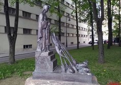 Скульптуры в Сквере Товстоногова