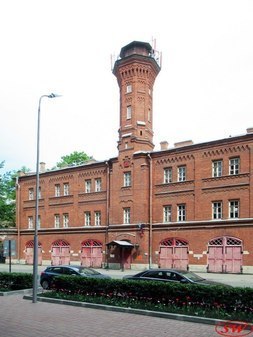 Главное здание с каланчой Петровской пожарной части