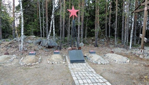 Комплекс захоронений советских воинов вблизи озера Суованъярви