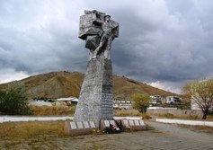 Обелиск Славы в пгт. Орджоникидзе