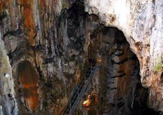 Эмине-Баир-Хосар или Мамонтовая пещера