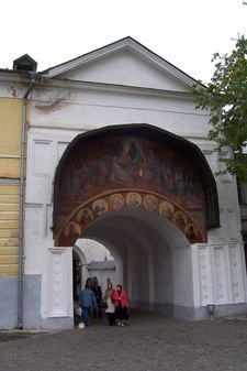 Красная воротная башня Свято-Троицкой Сергиевой Лавры