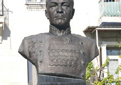 Памятник  адмиралу Кузнецову Николаю Герасимовичу