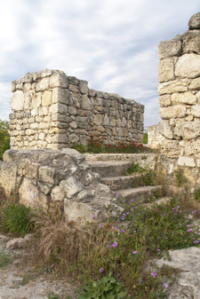 Развалины храма Богородицы Влахернской