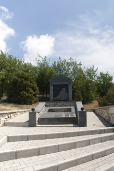 Памятник военному священнику Василию Самуиловичу Смирнову