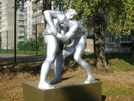 скульптура Борцы