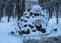 Памятник партизанам на перевале Чертова Лестница