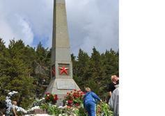 Памятник ялтинским партизанам на кордоне Красный Камень