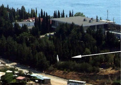 Братская могила советских воинов и партизан в селе Рыбачьем 