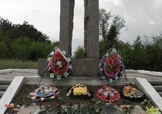 Мемориал на месте концлагеря Толле