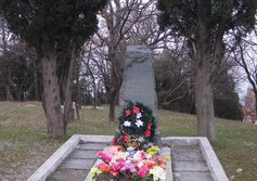  Памятник неизвестному солдату в Милютинском парке