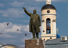 Памятник Ленину на центральной площади Боровска