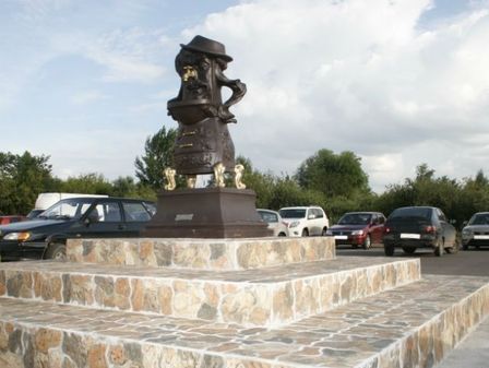 Памятник Мойдодыру