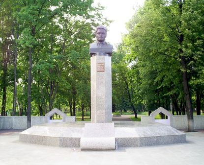 Памятник поэту Габдулле Тукаю