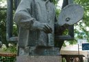 Памятник И. Е. Репину