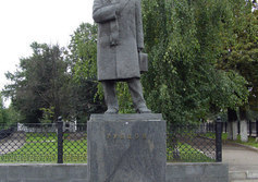 Памятник поэту Николаю Рубцову