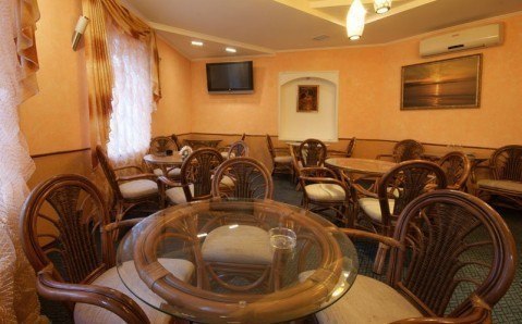 Ресторан при гостинице Малибу в Симферополе