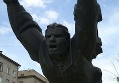 Памятник Михаилу Паникахе