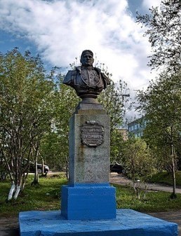 Памятник Борису Сафонову